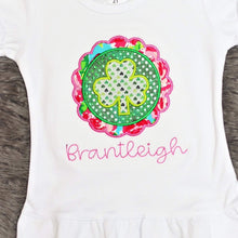 Load image into Gallery viewer, Scalloped Clover