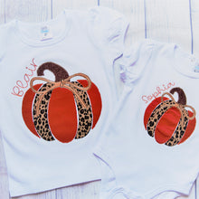 Load image into Gallery viewer, Bow Pumpkin