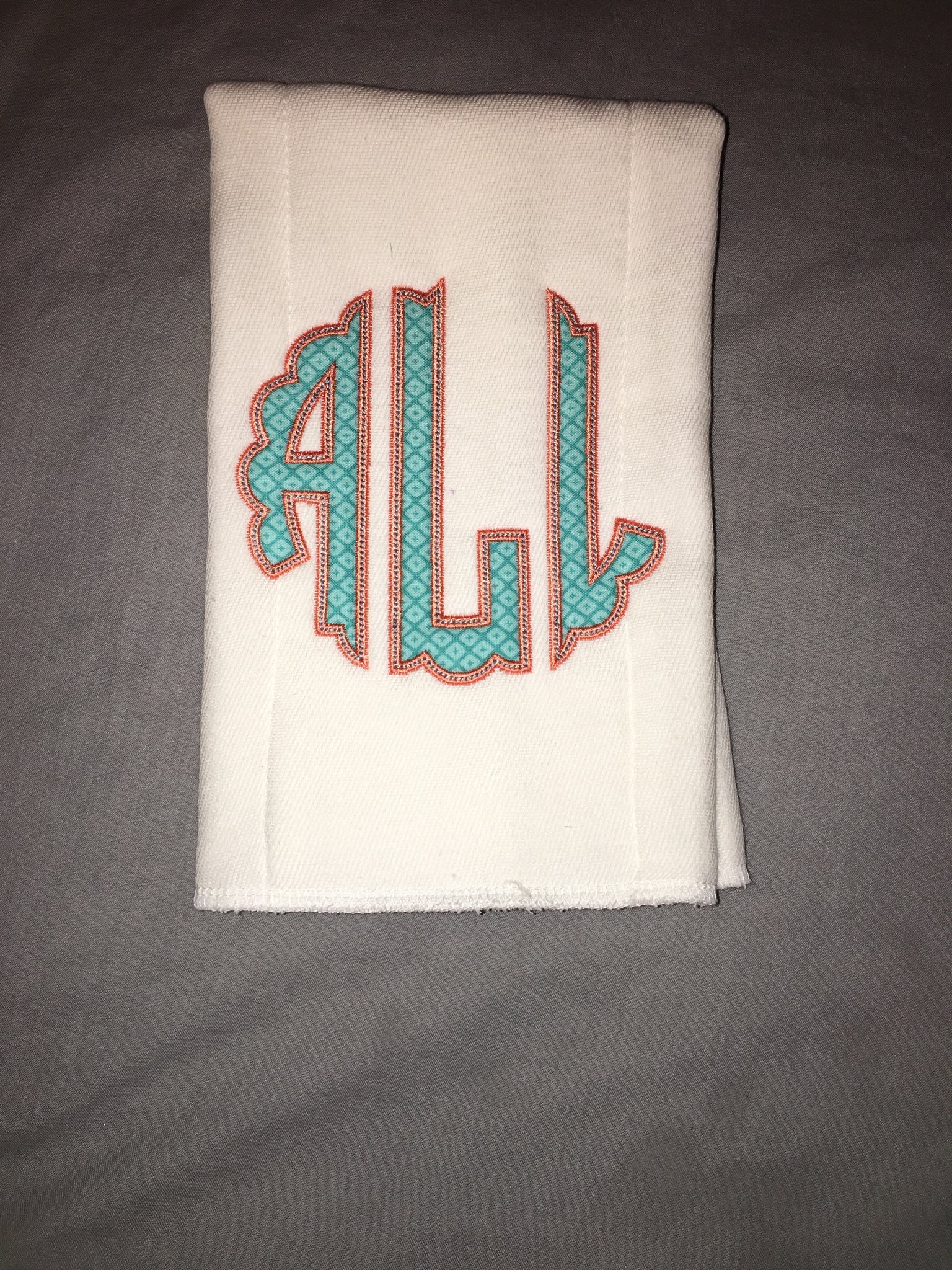 Monogram Lee Scalloped Monogram – Faith Lee Embroidery